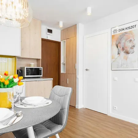 Center By Renters * Warsaw
